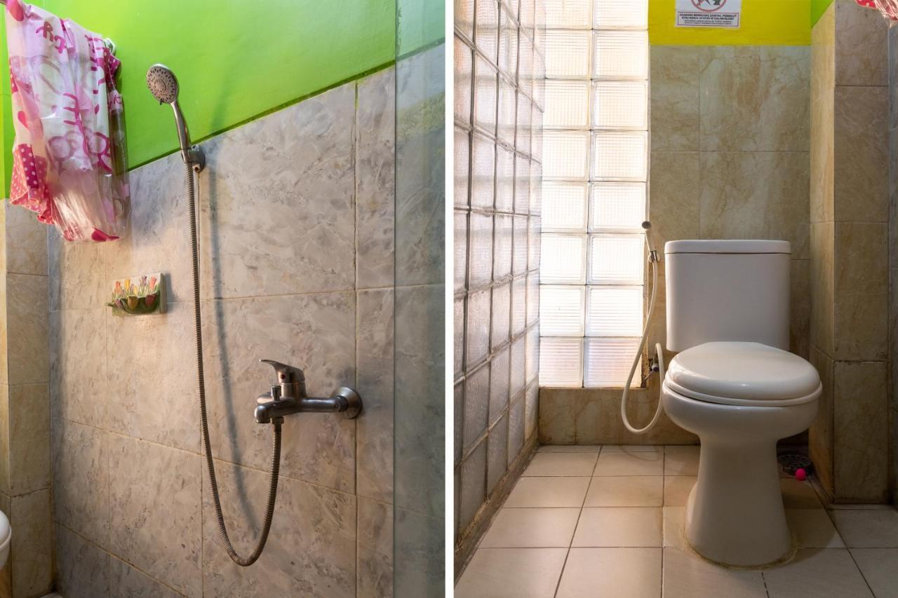 Homestay Gayatri Sawojajar Near Univ Negeri Malang Kampus 2 Mitra Reddoorz Ngoại thất bức ảnh