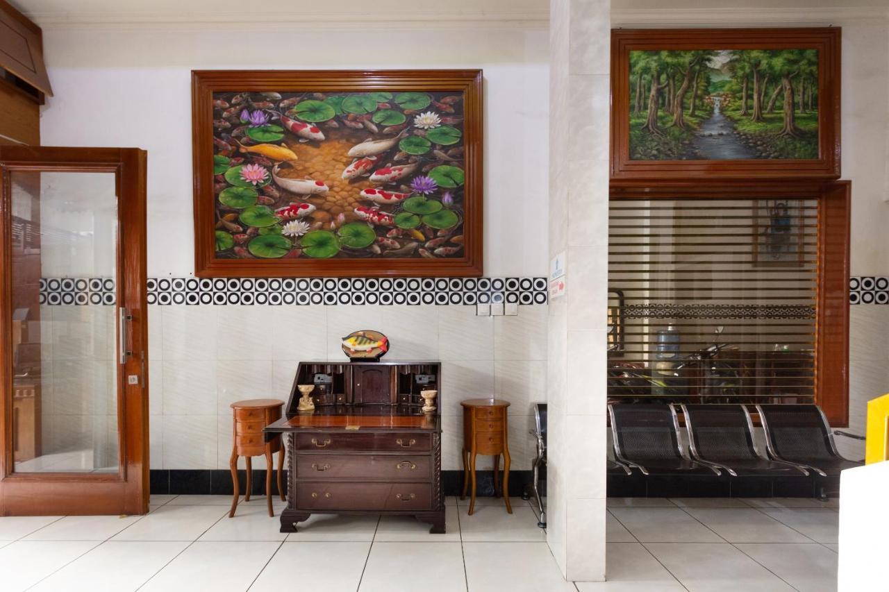 Homestay Gayatri Sawojajar Near Univ Negeri Malang Kampus 2 Mitra Reddoorz Ngoại thất bức ảnh