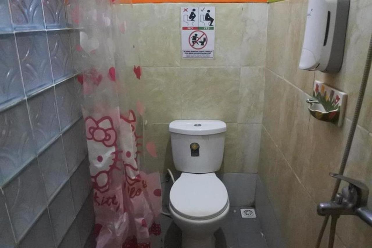 Homestay Gayatri Sawojajar Near Univ Negeri Malang Kampus 2 Mitra Reddoorz Ngoại thất bức ảnh